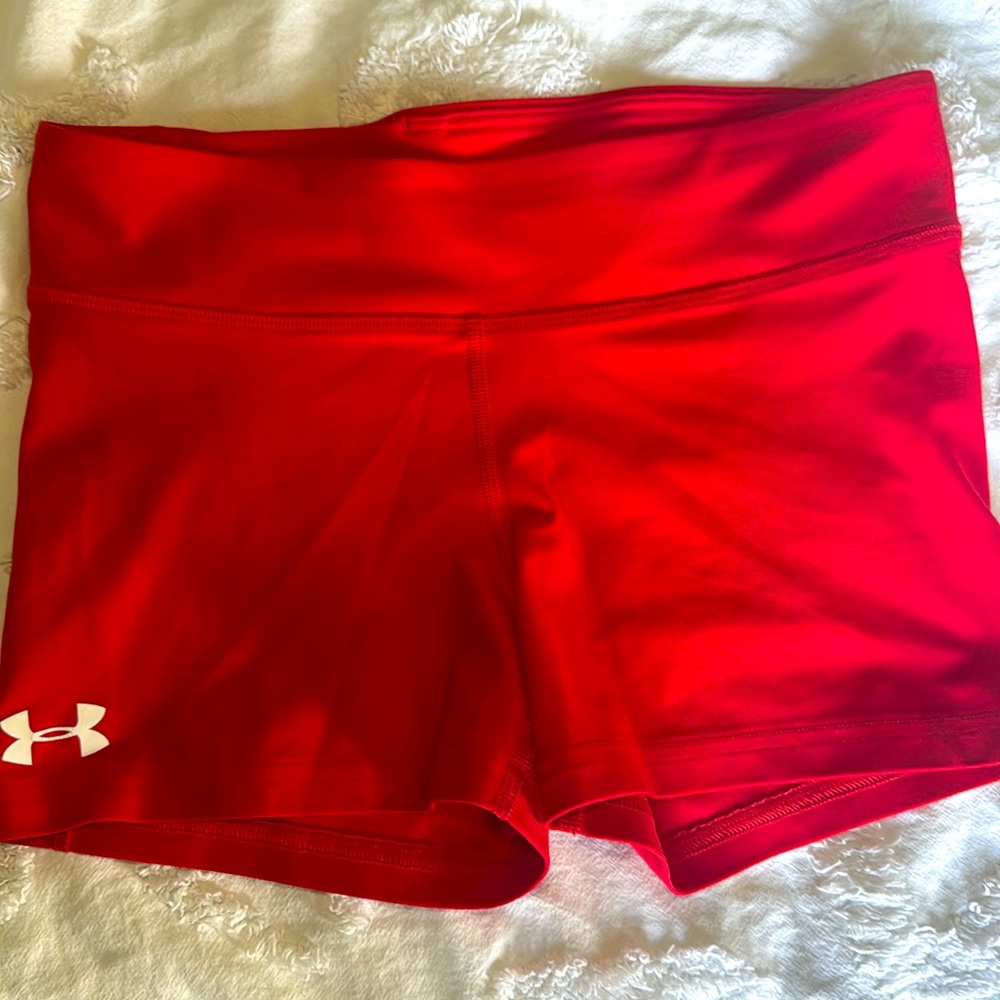 Under Armor RED Shorts M